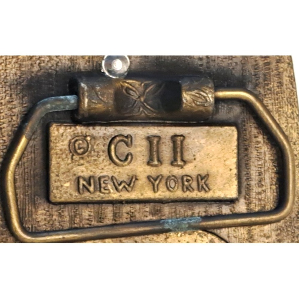 Vintage Brass Belt Buckle Deer Bow Hunting Blue Holographic Marked CII New York - Picture 2 of 5